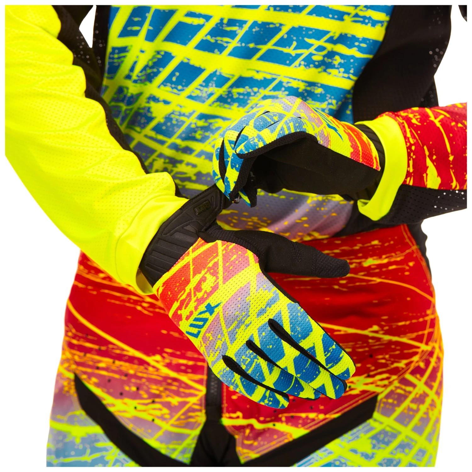 BILT Lux Air Grid Gloves - Image 3