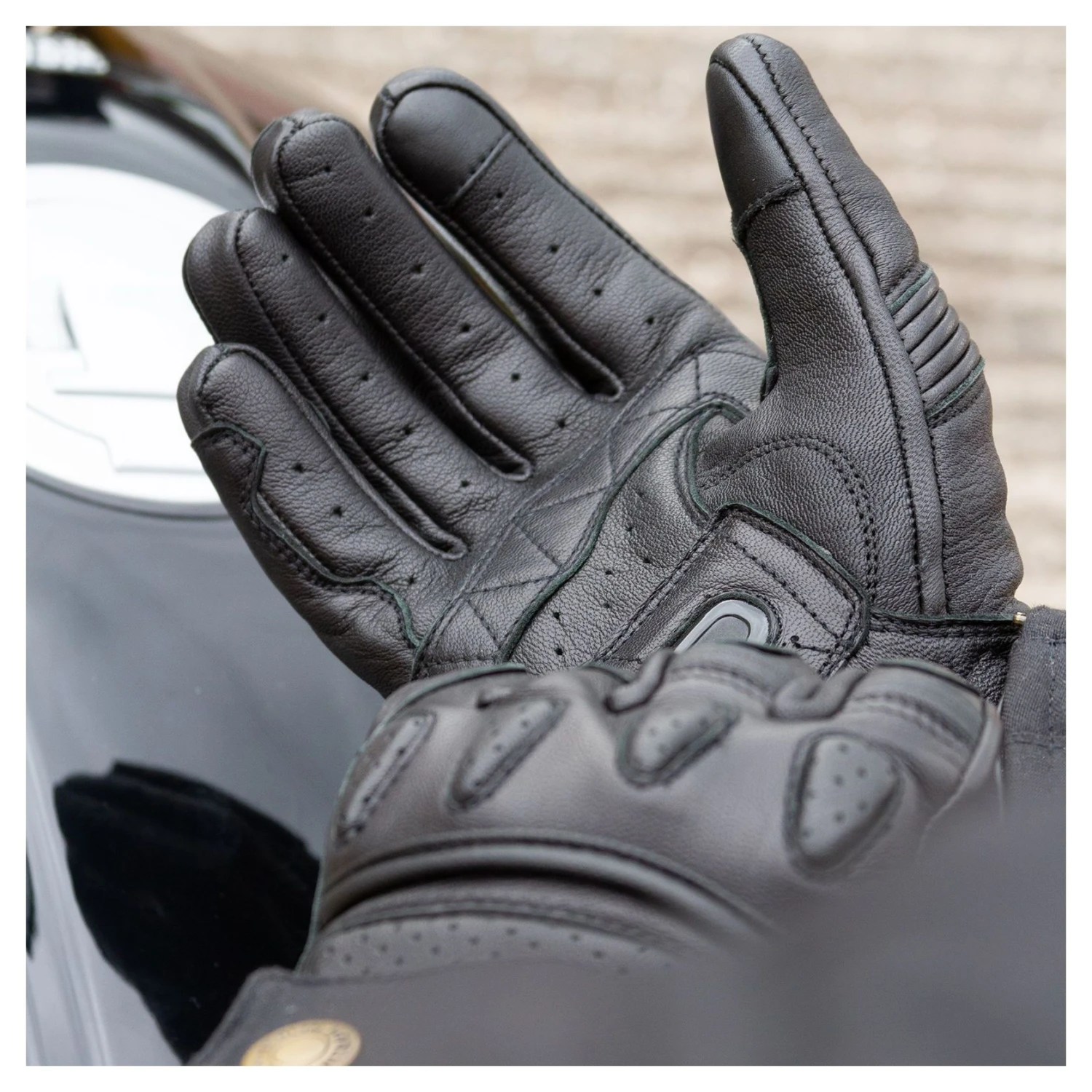 Merlin Finlay Gloves - Image 5
